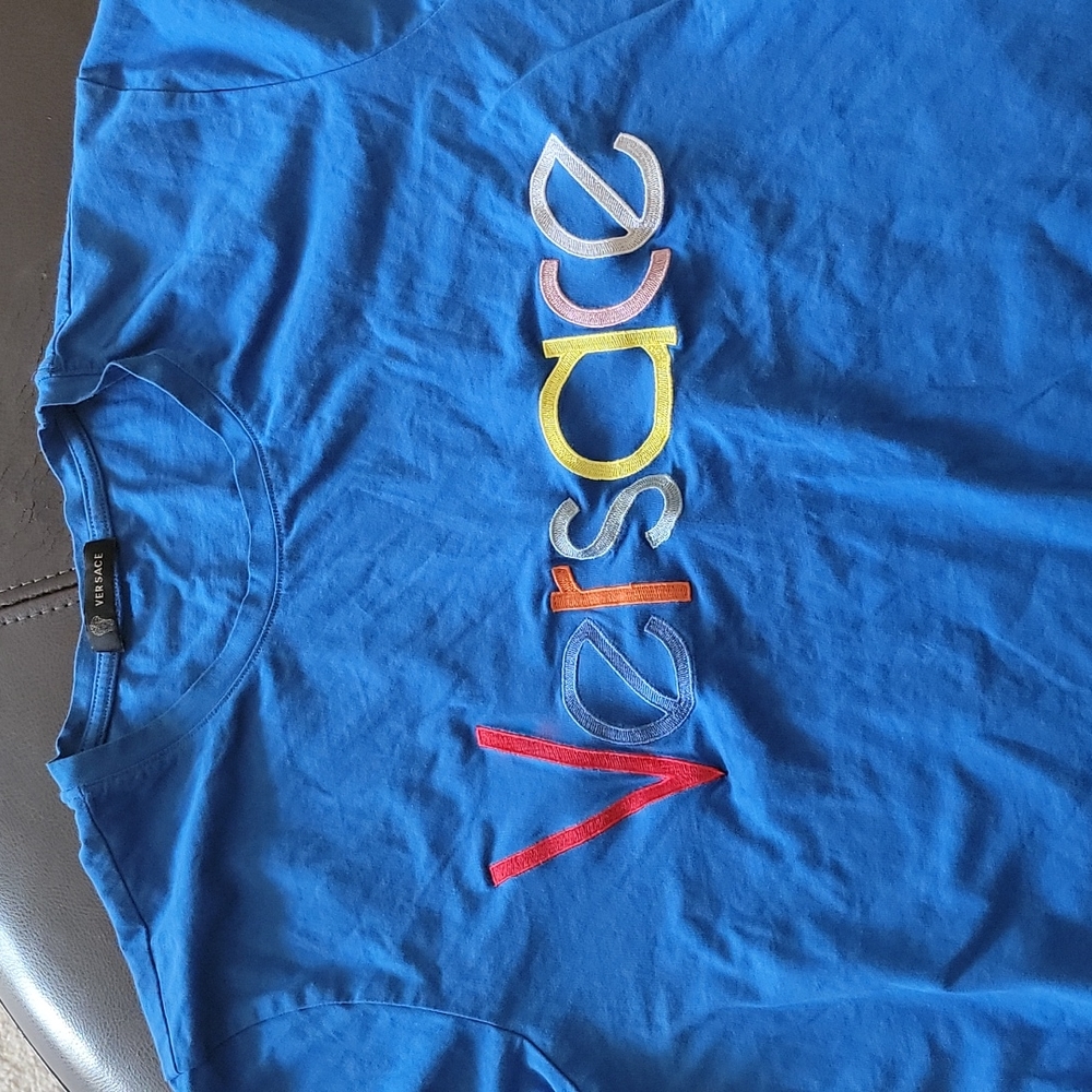 Versace t.shirt 100% Authentic
